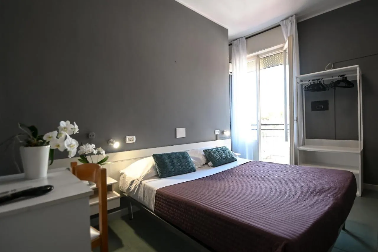 Hotel Montebello ريتشيوني