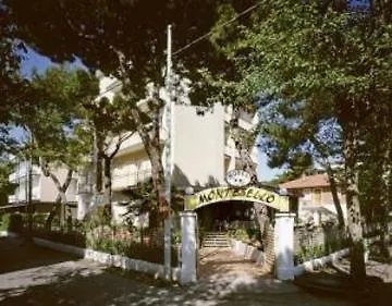 Hotel Montebello ريتشيوني